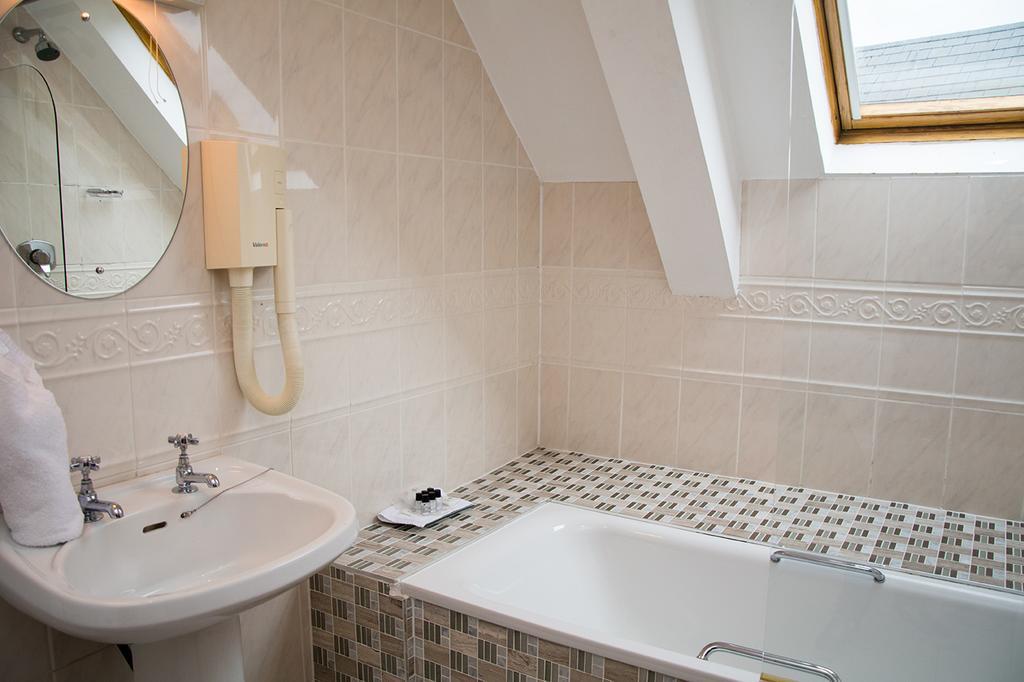 Davitts Guesthouse Kenmare Ngoại thất bức ảnh